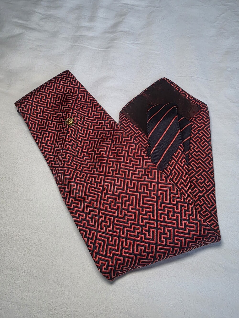Gianni Versace Men's Silk Red and Navy Geometric Patterned Tie With Gold Medusa